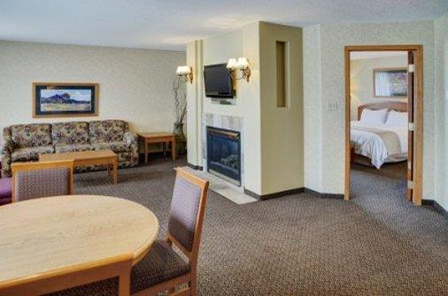 Lakeview Inns & Suites - Hinton Room photo